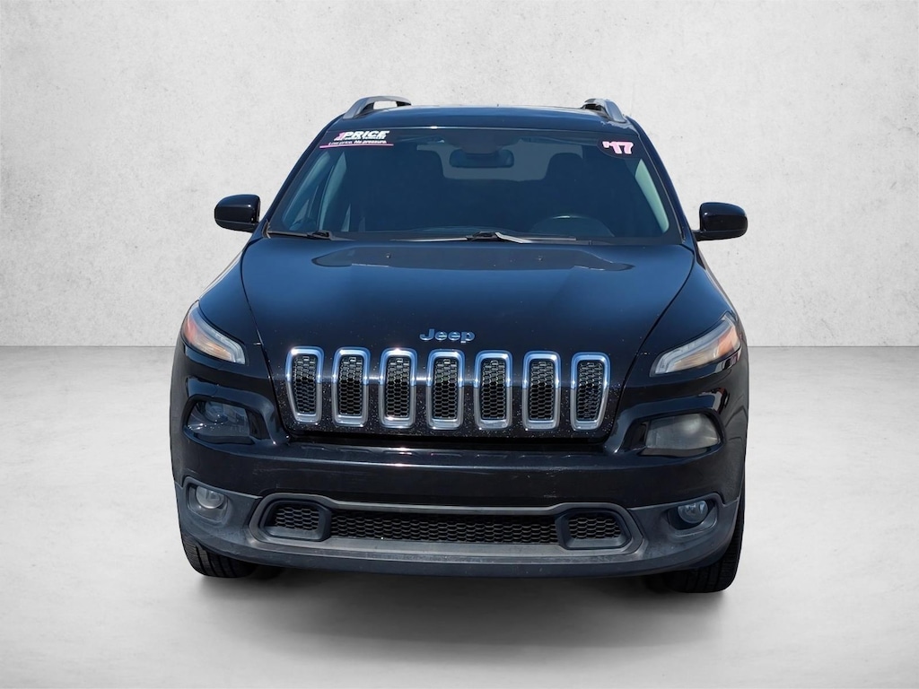 Used 2017 Jeep Cherokee Latitude Sport Utility