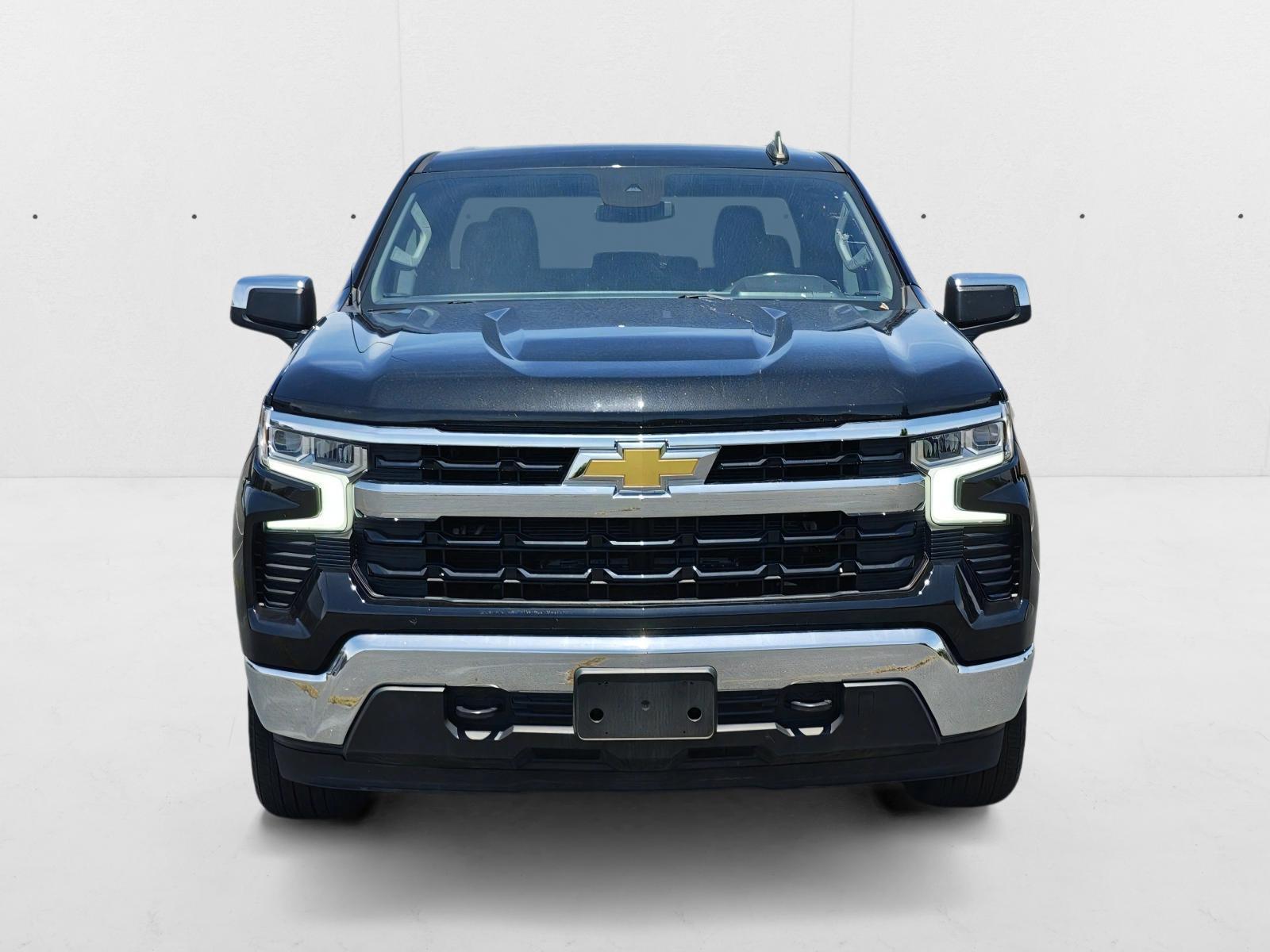 2022 Chevrolet Silverado 1500 LT photo 2