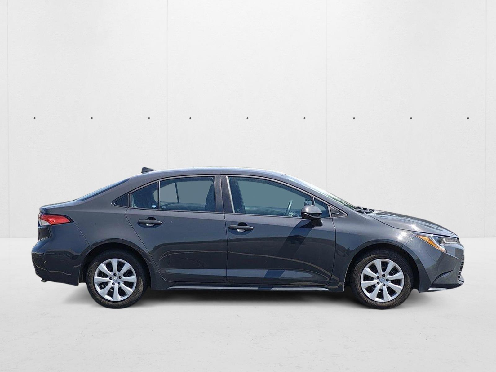 2024 Toyota Corolla LE photo 4