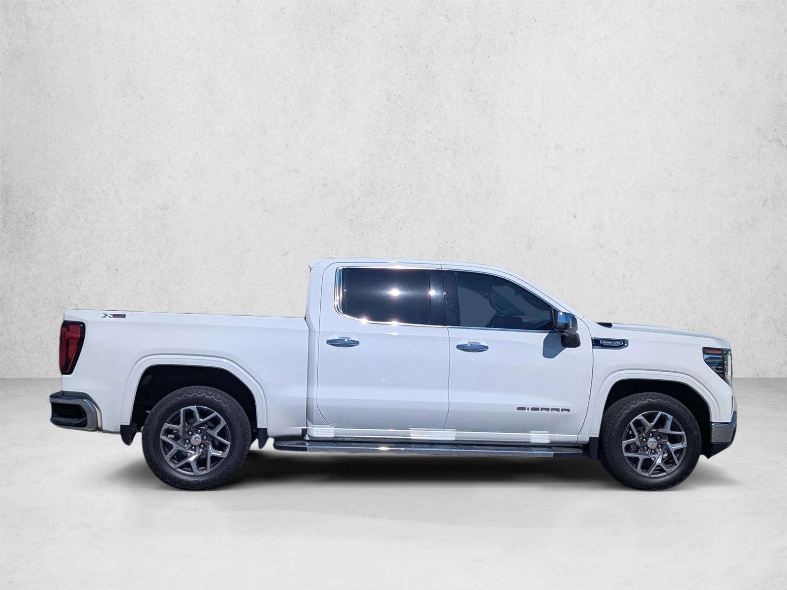2022 Gmc Sierra 1500 SLT photo 4
