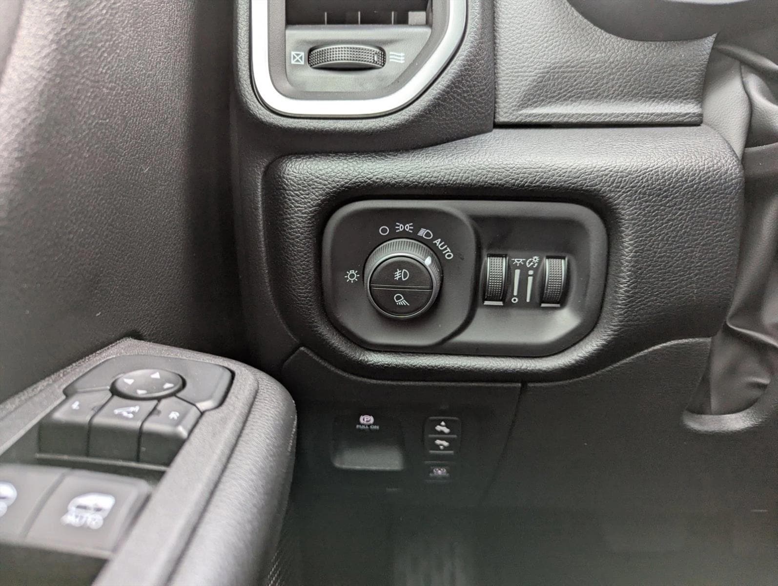 2026 RAM 1500 Big Horn/Lone Star - Photo 15