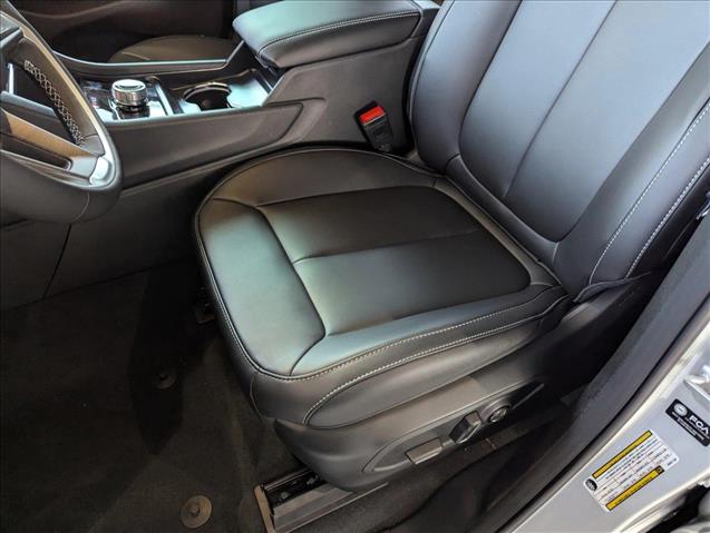2025 Jeep Grand Cherokee L photo 4
