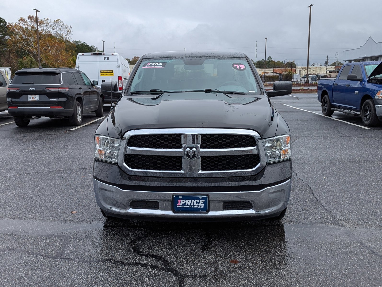 2019 Ram 1500 Tradesman photo 2