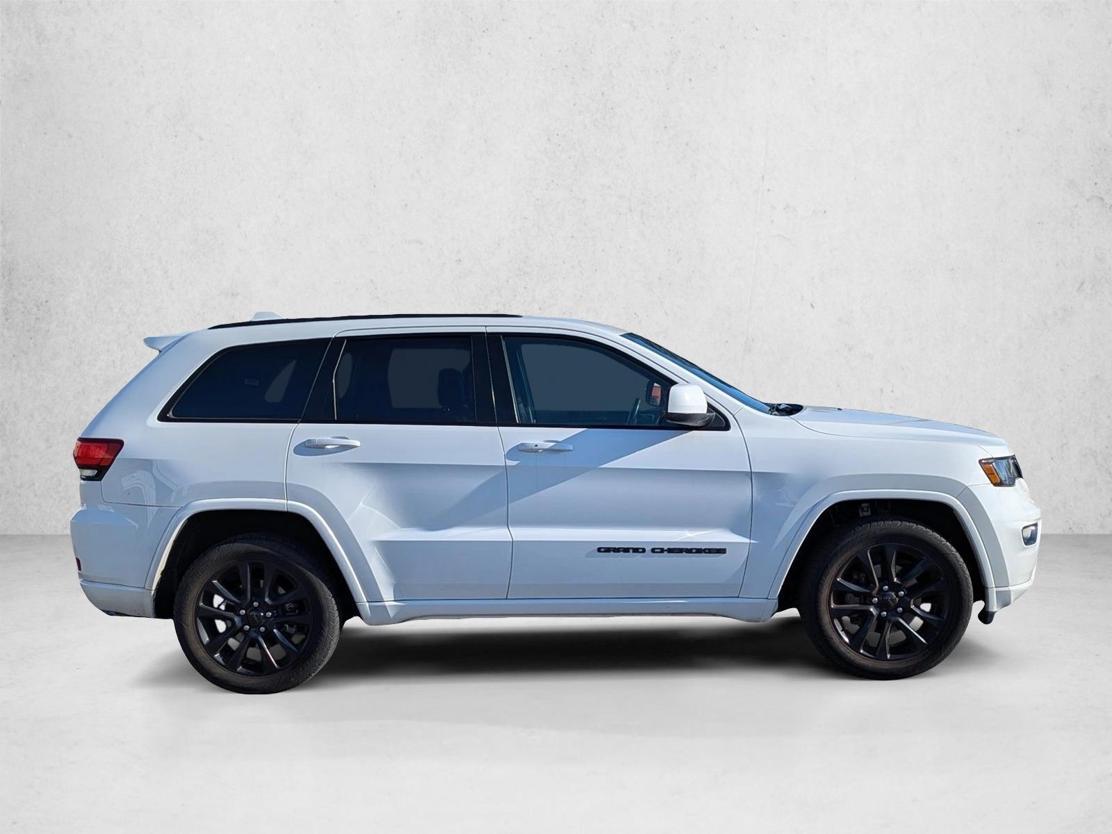 2020 Jeep Grand Cherokee Altitude Sport photo 4