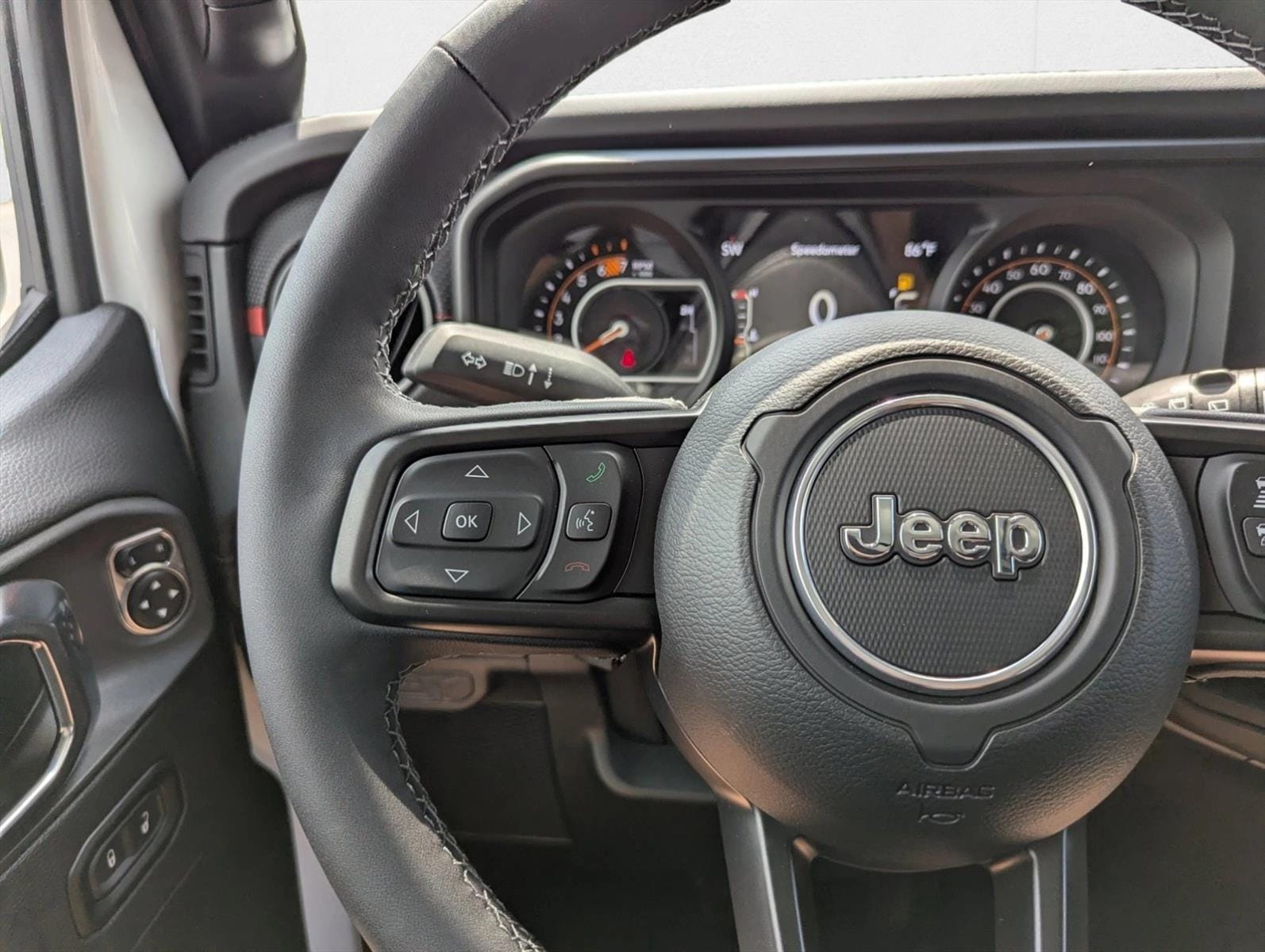 2025 Jeep Wrangler 4-Door Rubicon - Photo 4
