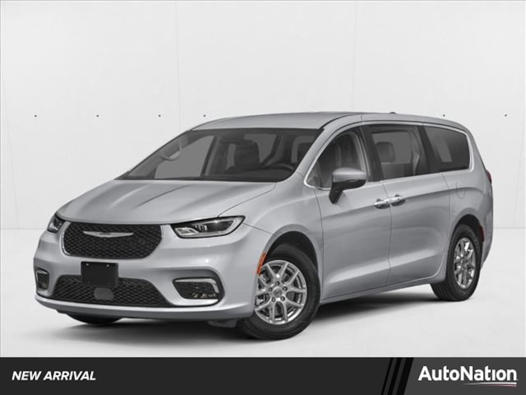 Used 2024 Chrysler Pacifica Touring L Mini-van Passenger