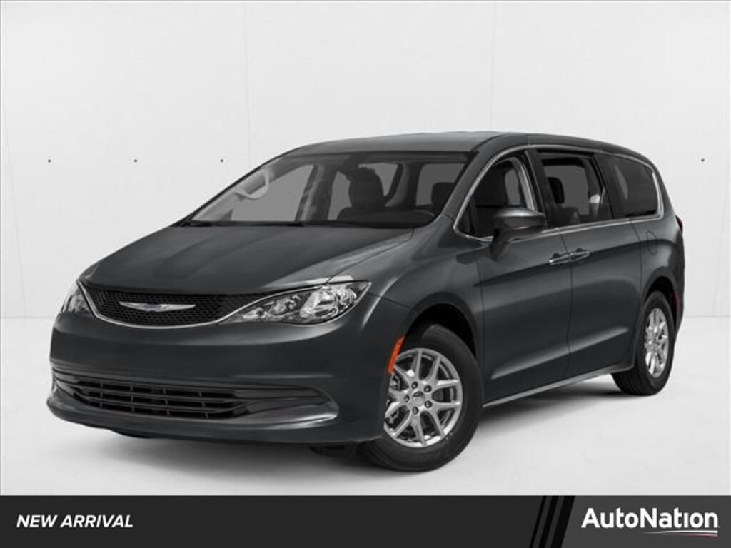 Used 2017 Chrysler Pacifica LX Mini-van Passenger