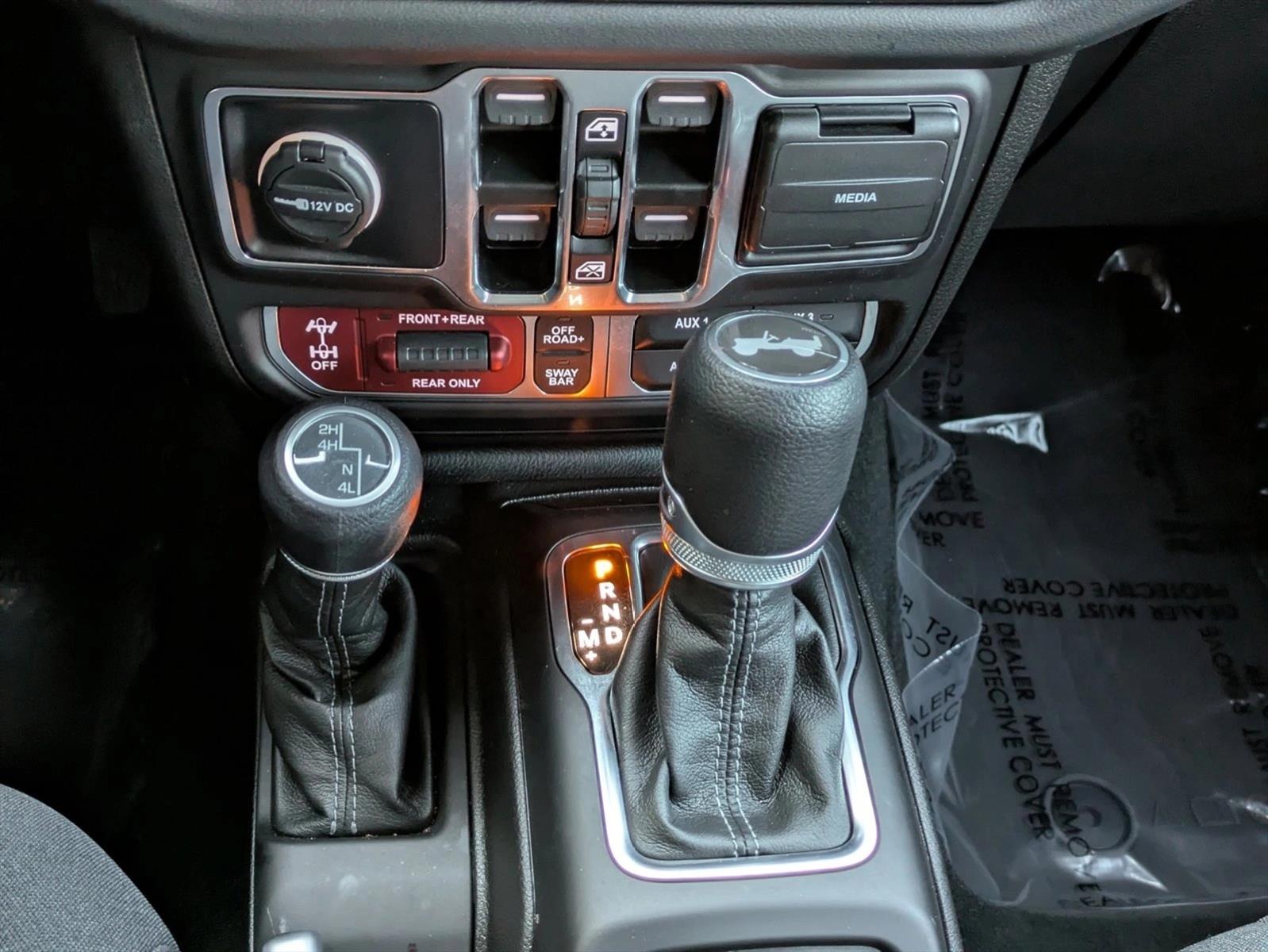 2024 Jeep Wrangler 4-Door Rubicon - Photo 16