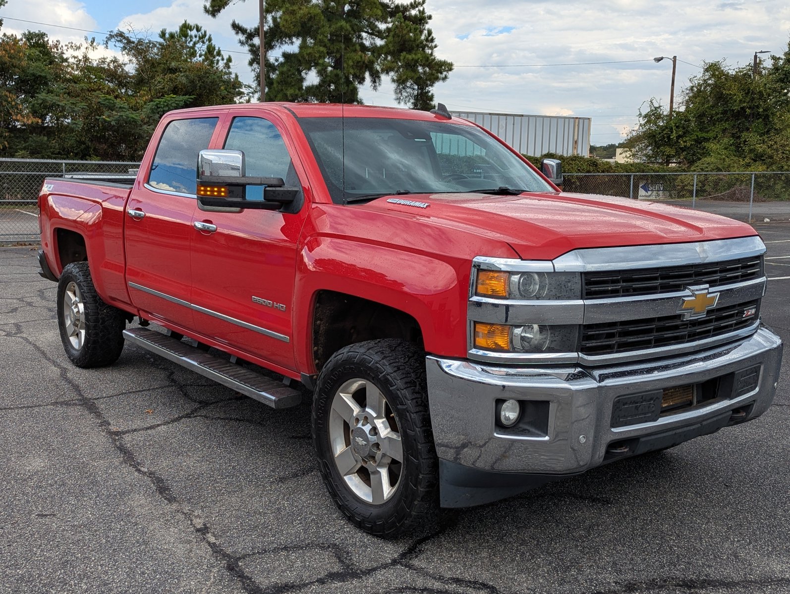 2015 Chevrolet Silverado 2500HD LTZ photo 3