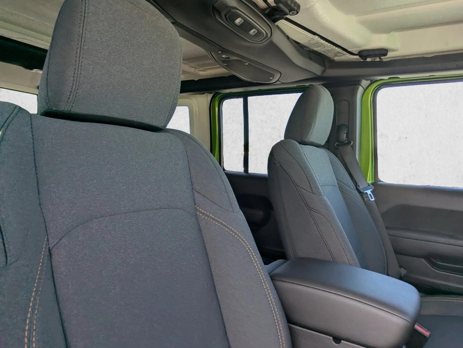 2025 Jeep Wrangler 4-Door Willys - Photo 25