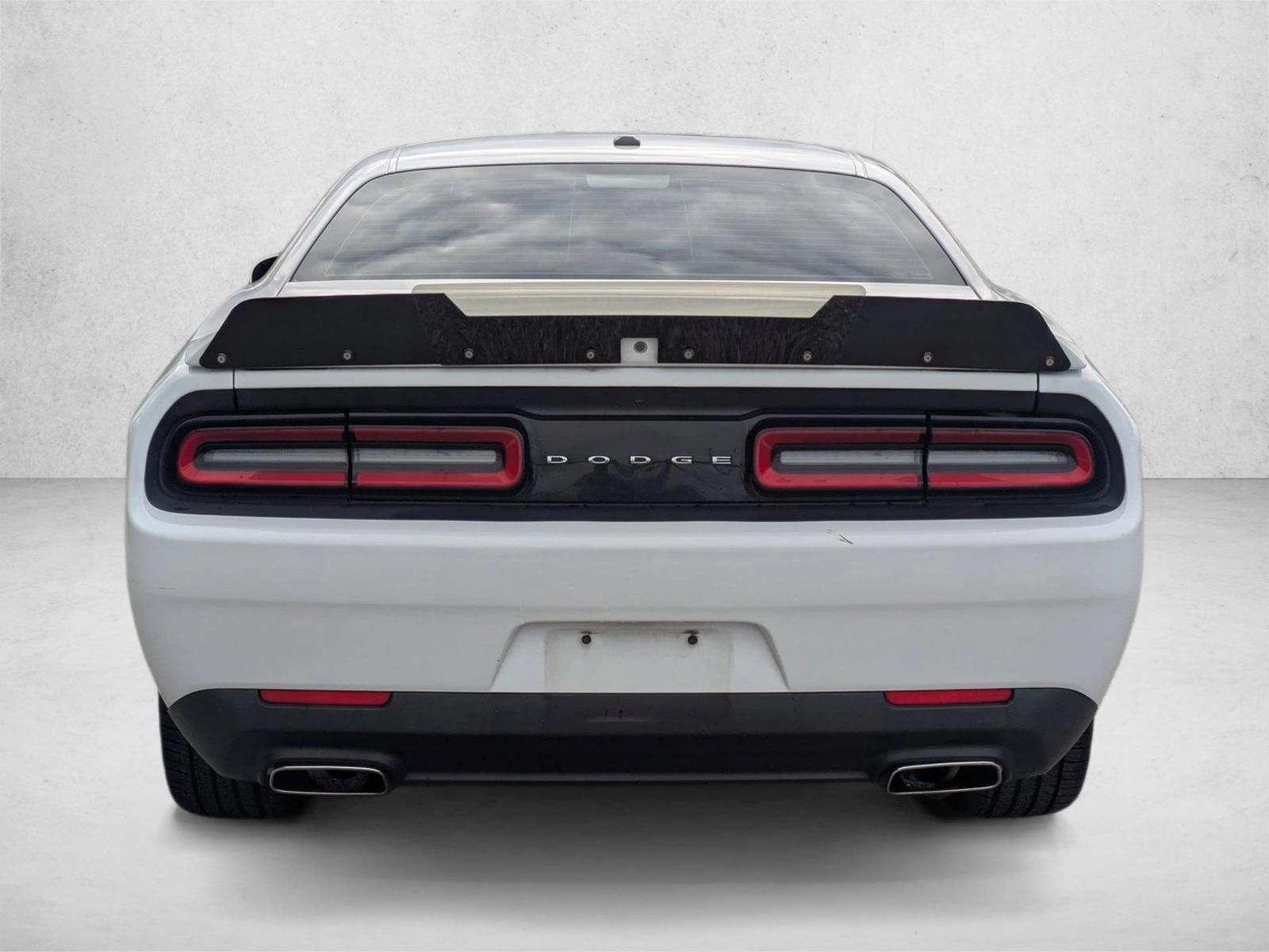 2019 Dodge Challenger SXT photo 4