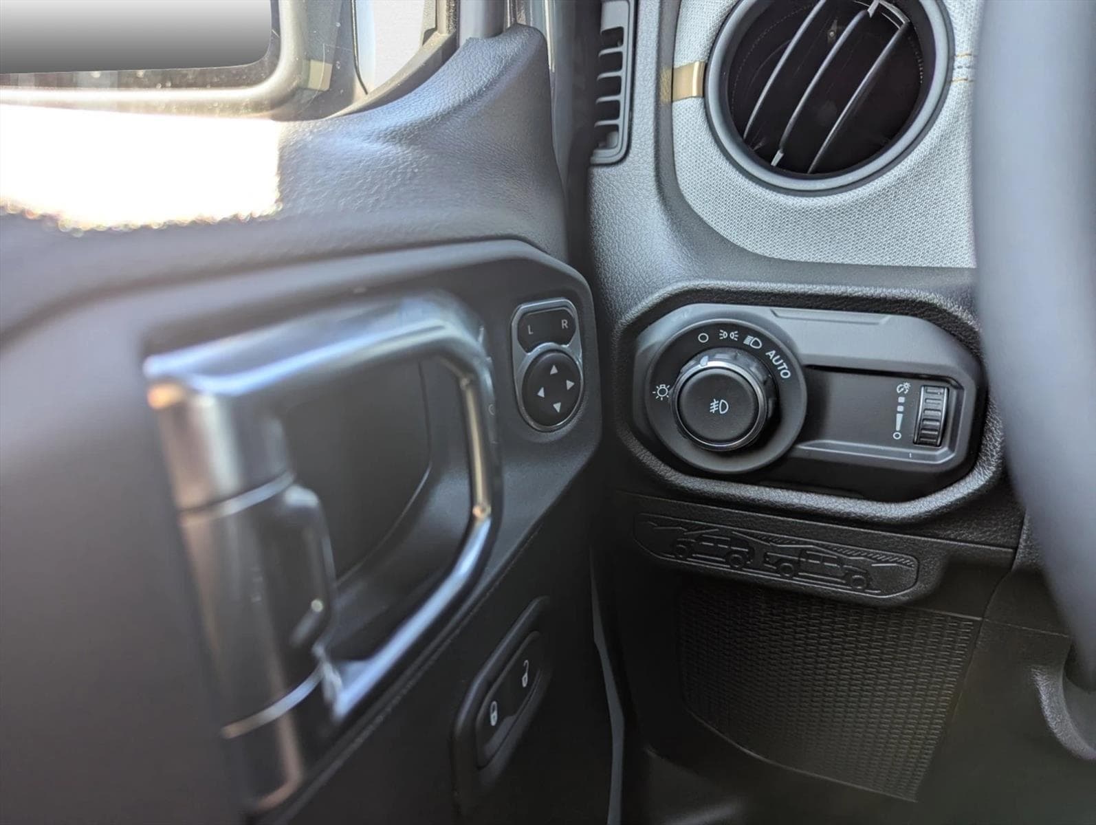 2025 Jeep Wrangler 4-Door Sport S - Photo 13