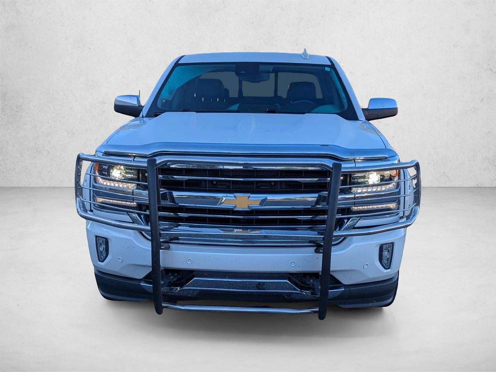2017 Chevrolet Silverado 1500 High Country photo 2