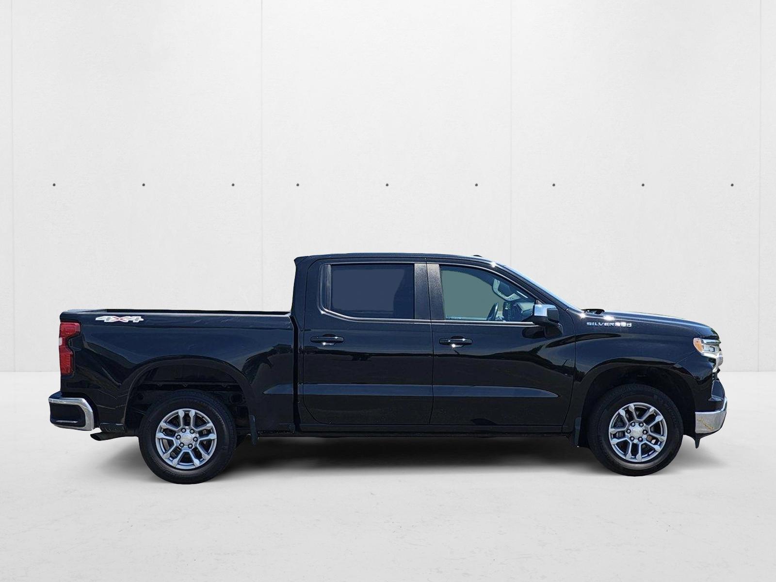 2022 Chevrolet Silverado 1500 LT photo 4