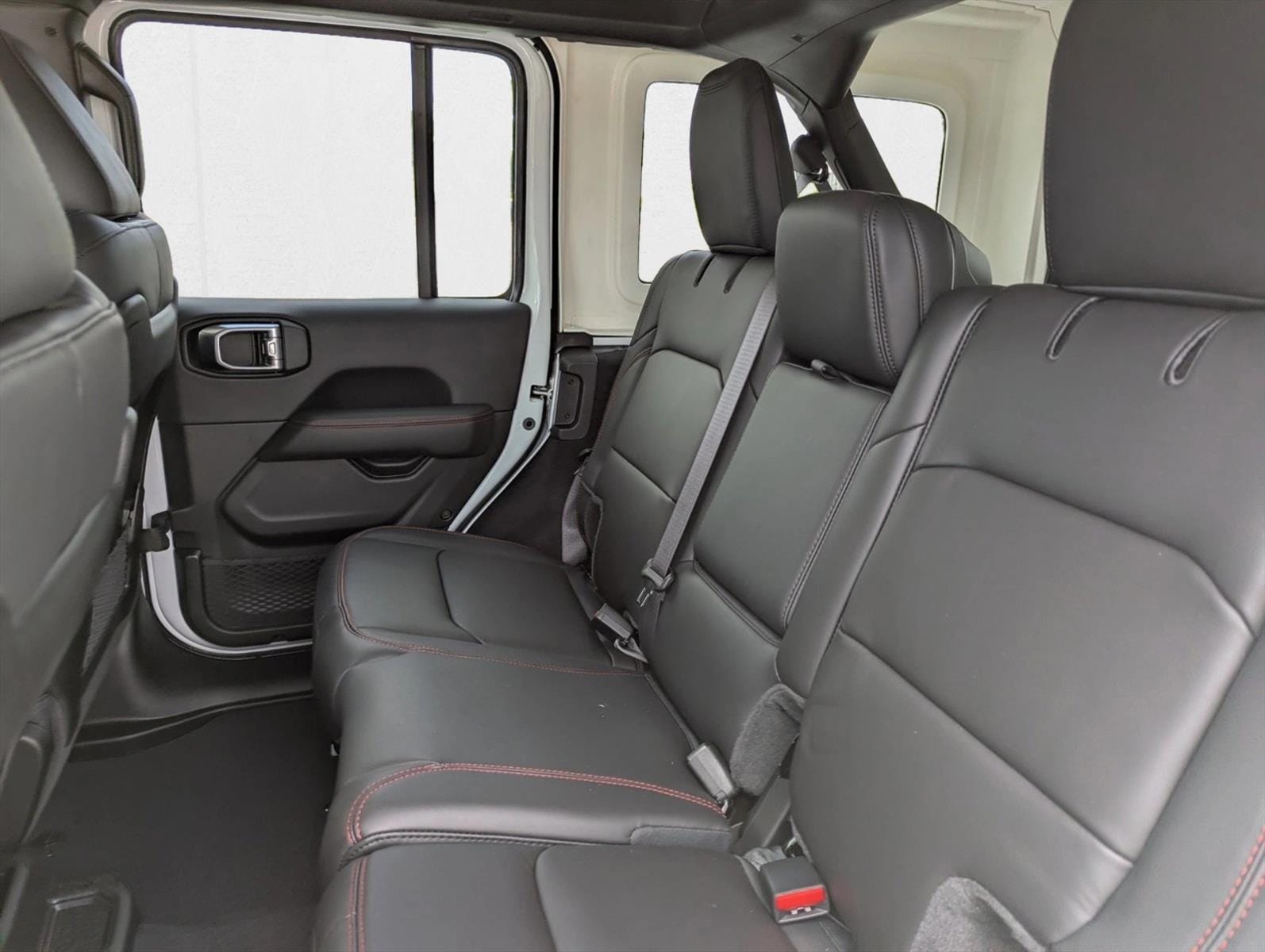 2025 Jeep Wrangler 4-Door Rubicon - Photo 21