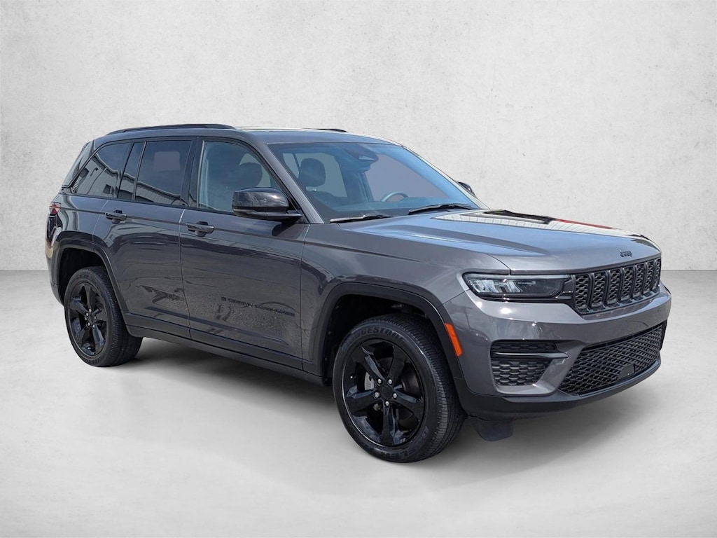 Used 2023 Jeep Grand Cherokee Altitude X Sport Utility