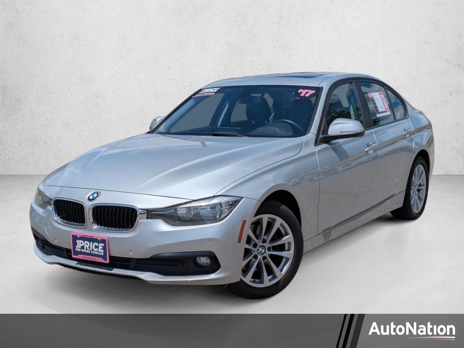 2017 BMW 3 Series 320i xDrive Sedan's photo