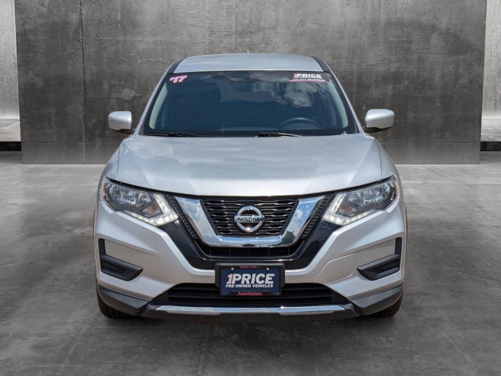 Used 2017 Nissan Rogue S with VIN KNMAT2MTXHP525808 for sale in Canon City, CO