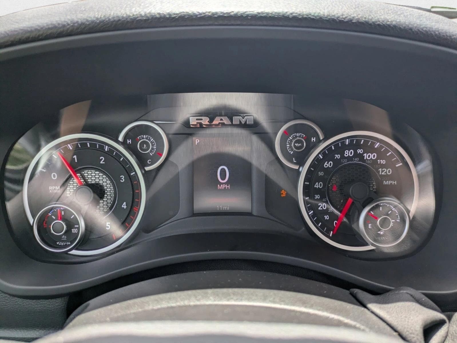 2025 RAM 2500 Tradesman - Photo 11