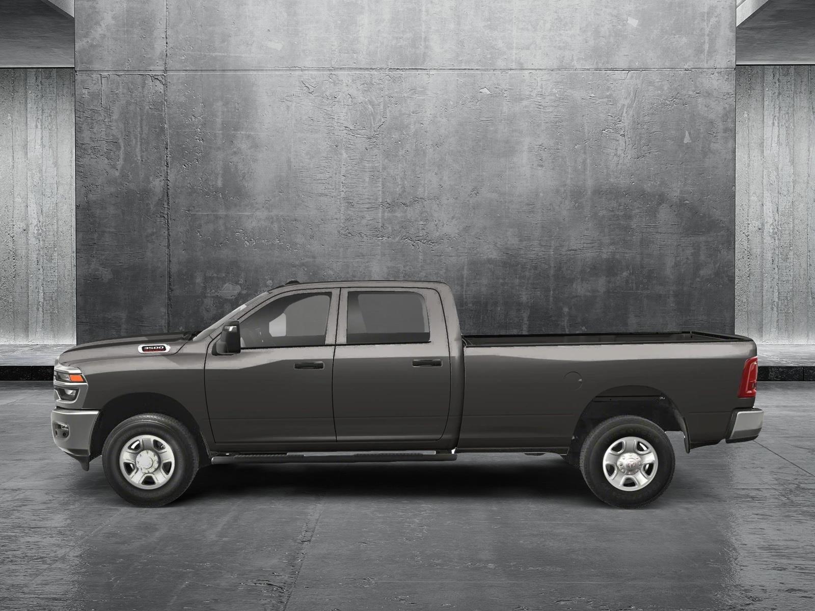 2025 Ram 3500 Tradesman photo 2
