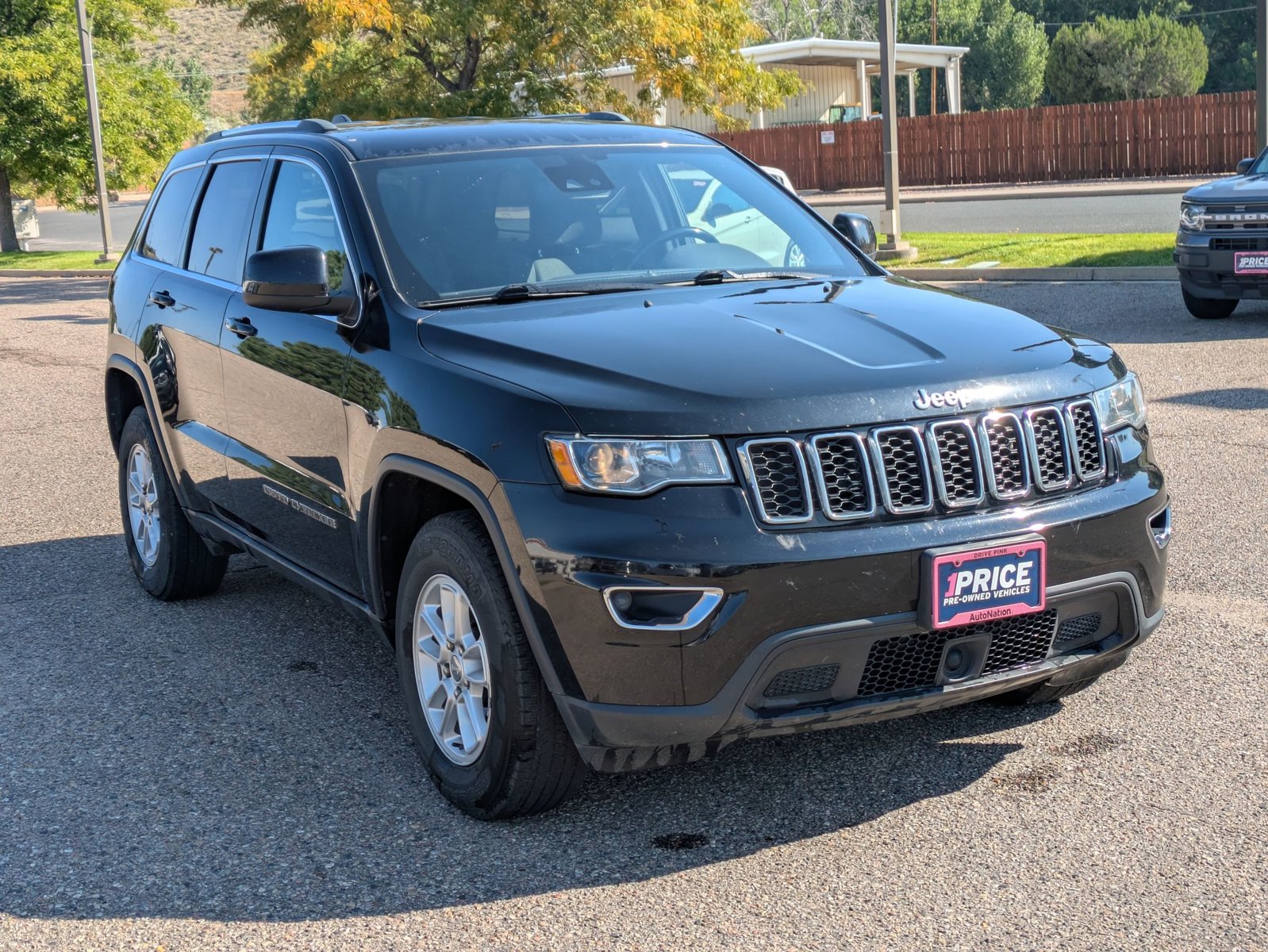 2020 Jeep Grand Cherokee Laredo E photo 2