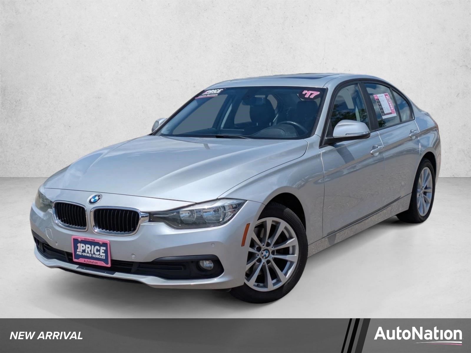 2017 BMW 3 Series 320i xDrive Sedan's photo