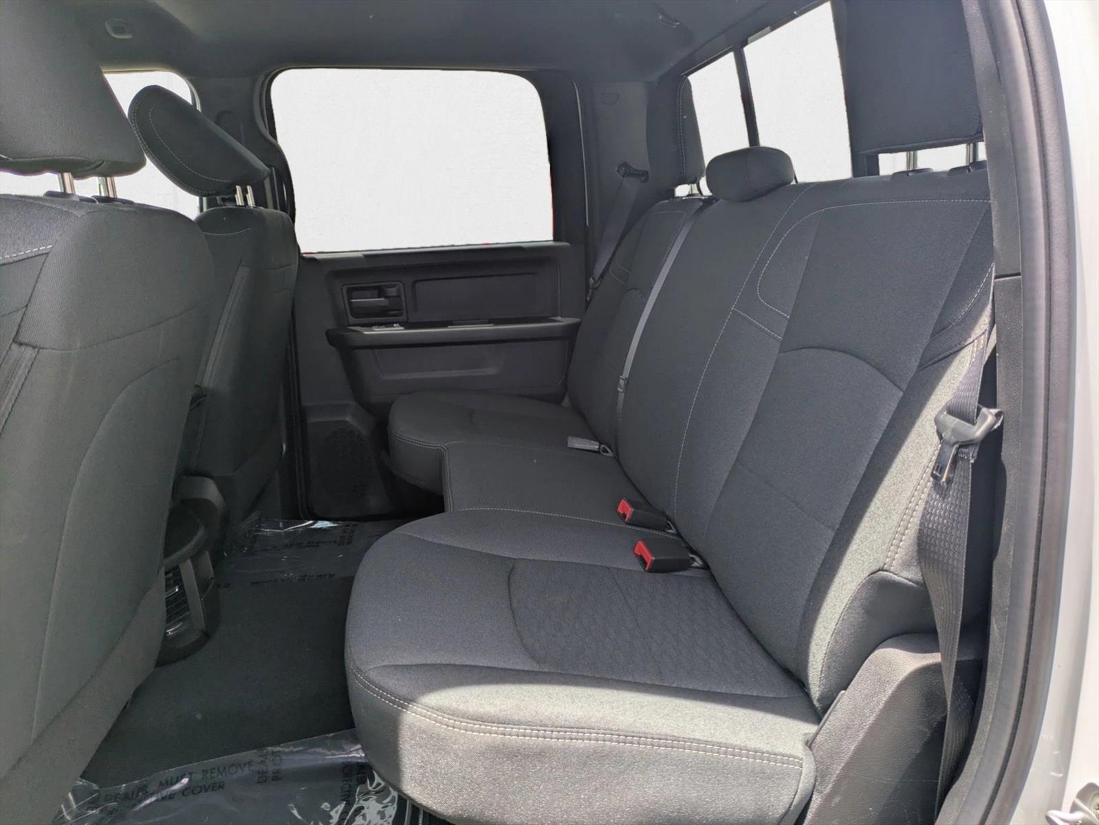 2025 RAM 3500 Tradesman - Photo 16