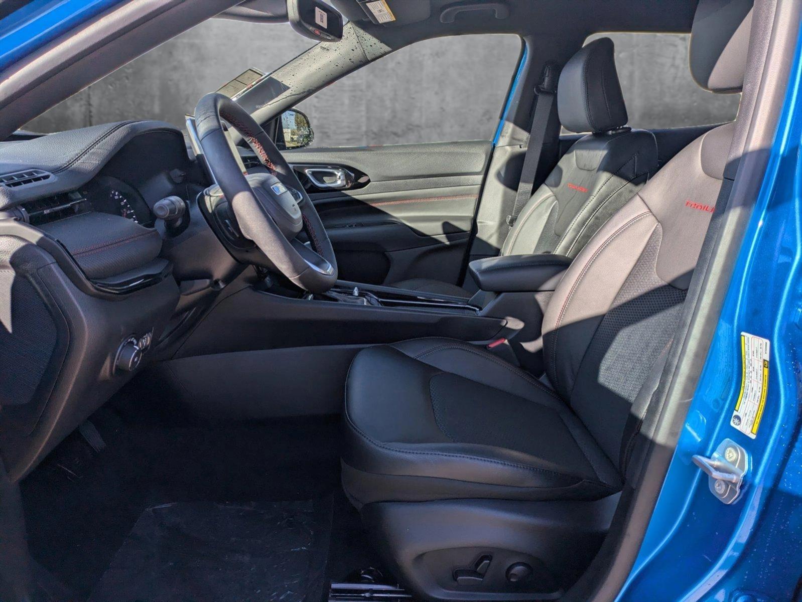 2025 Jeep Compass Trailhawk photo 4