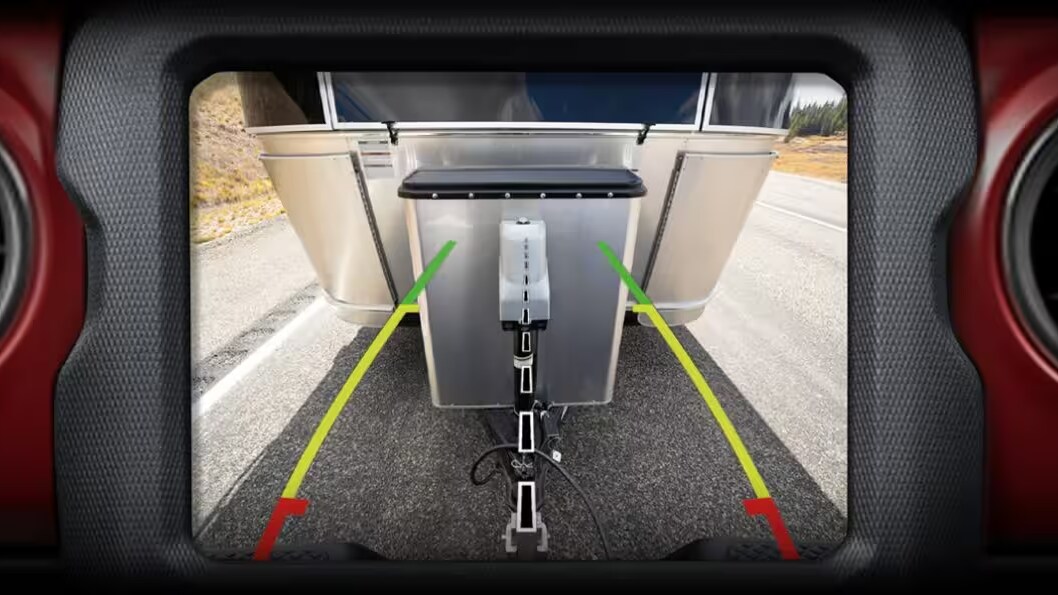 Image showing the trailer hitch cam features of the Jeep Gladiator