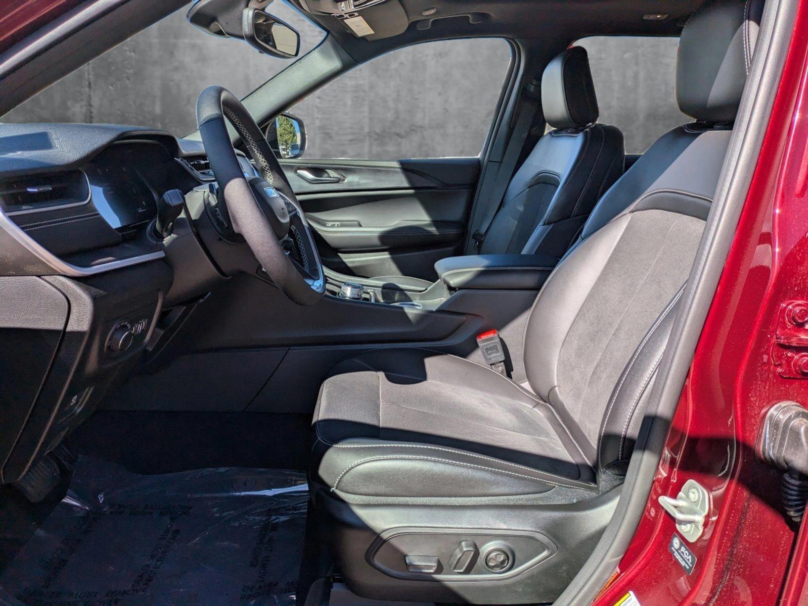 2024 Jeep Grand Cherokee Altitude X photo 4