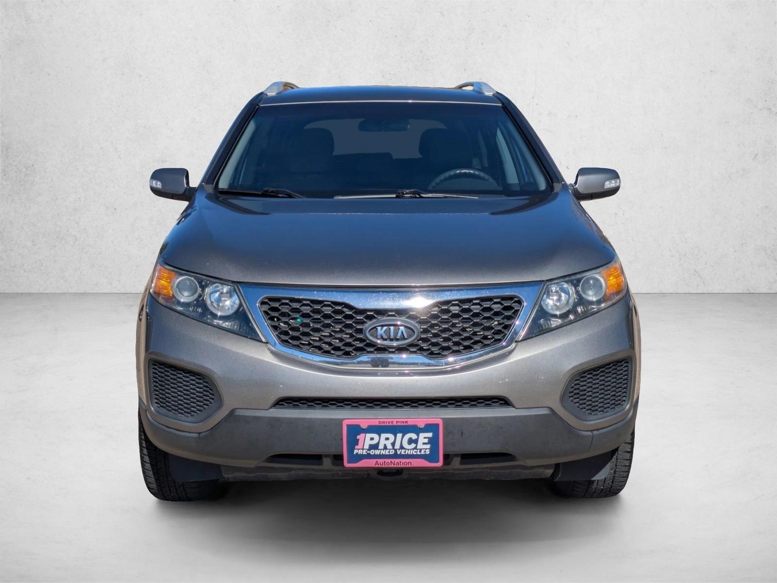 2011 Kia Sorento LX photo 2