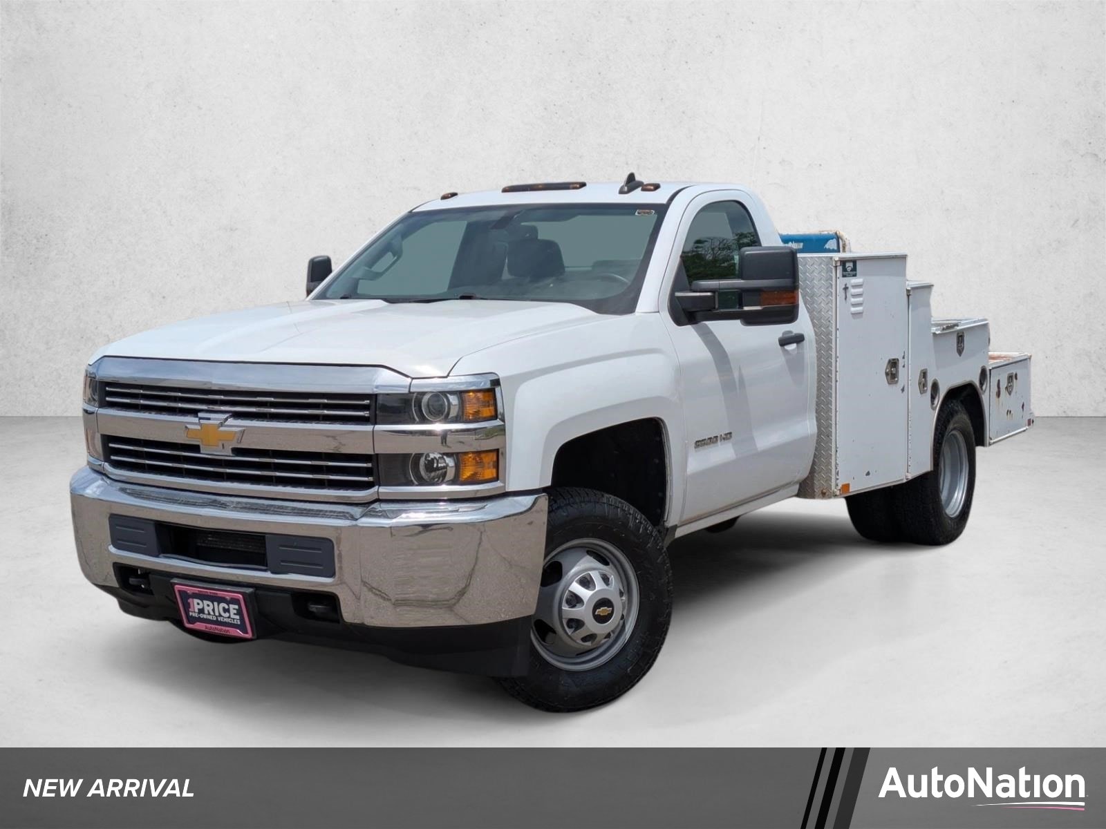 2017 Chevrolet Silverado HD Work Regular Cab 162" WB's photo