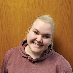 Staff member Kaylee Holmes from ID_27bdd676c4ae