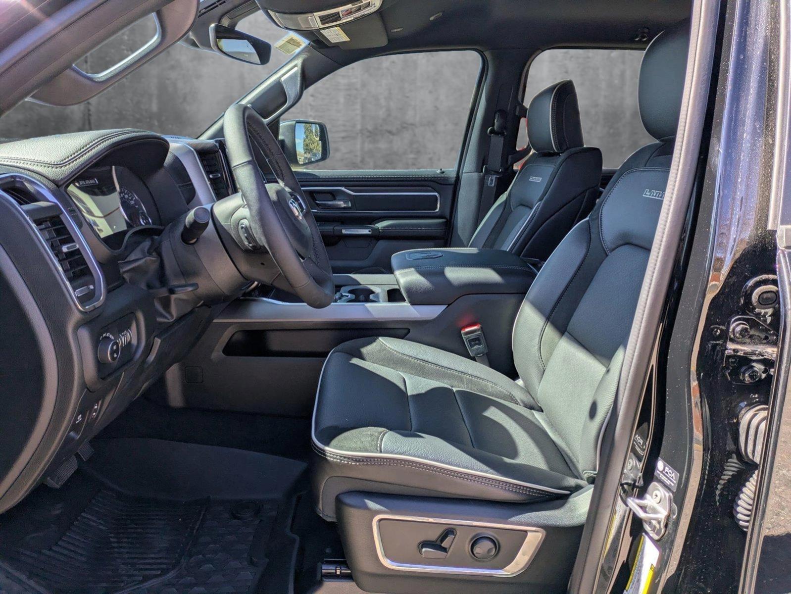 2025 Ram 1500 Laramie photo 4