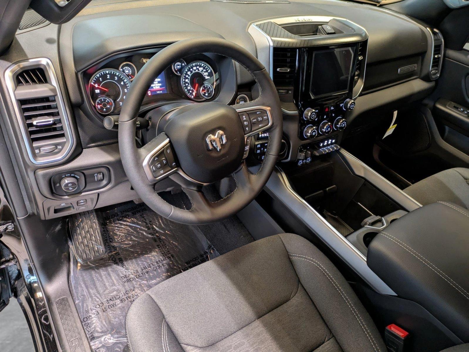 2025 Ram 1500 Big Horn photo 3