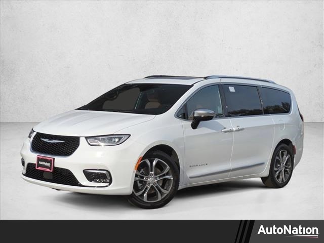 2026 Chrysler Pacifica Pinnacle's photo