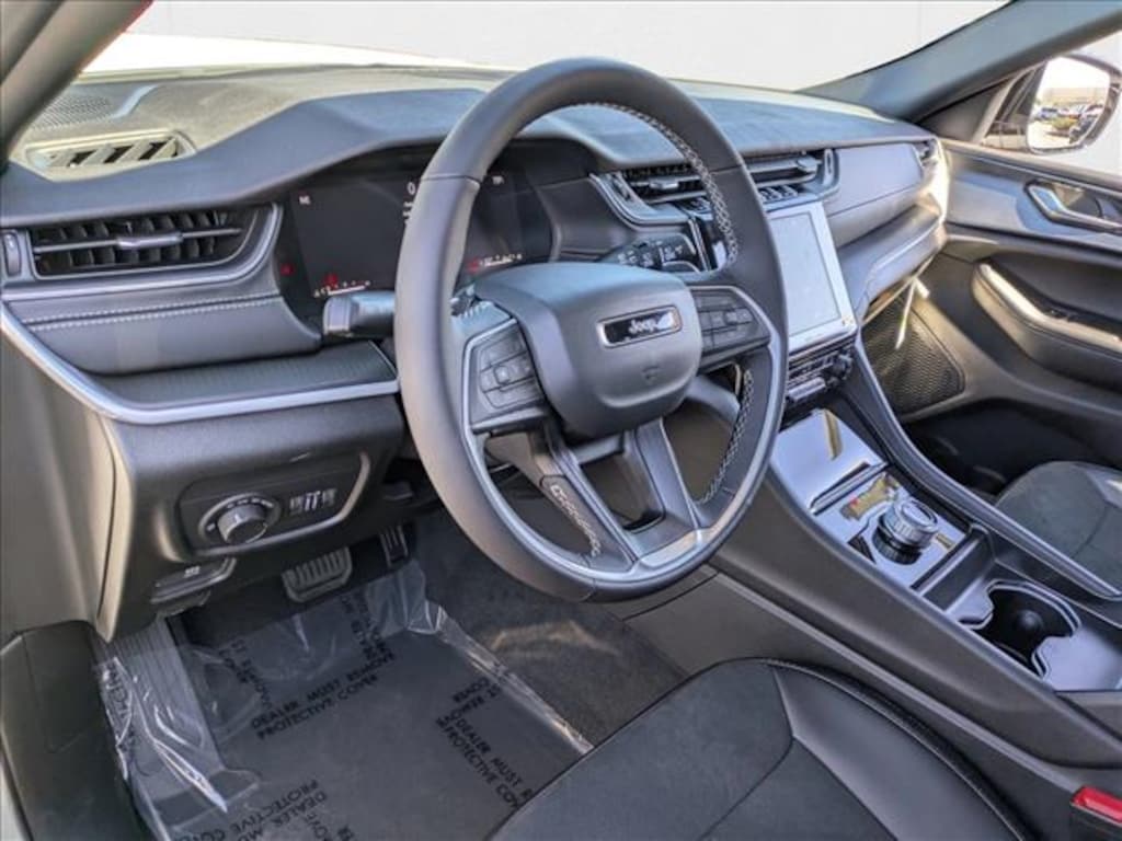 New 2025 Jeep Grand Cherokee Altitude X SUV