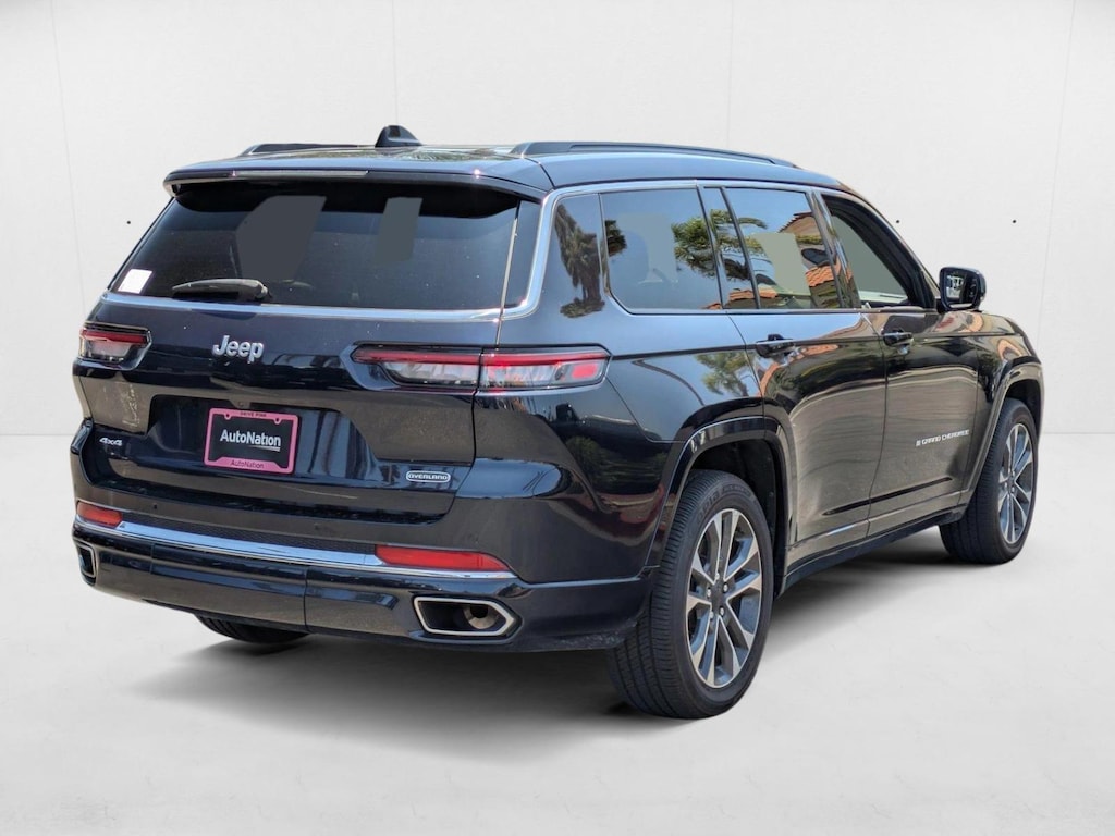New 2024 Jeep Grand Cherokee L Overland SUV