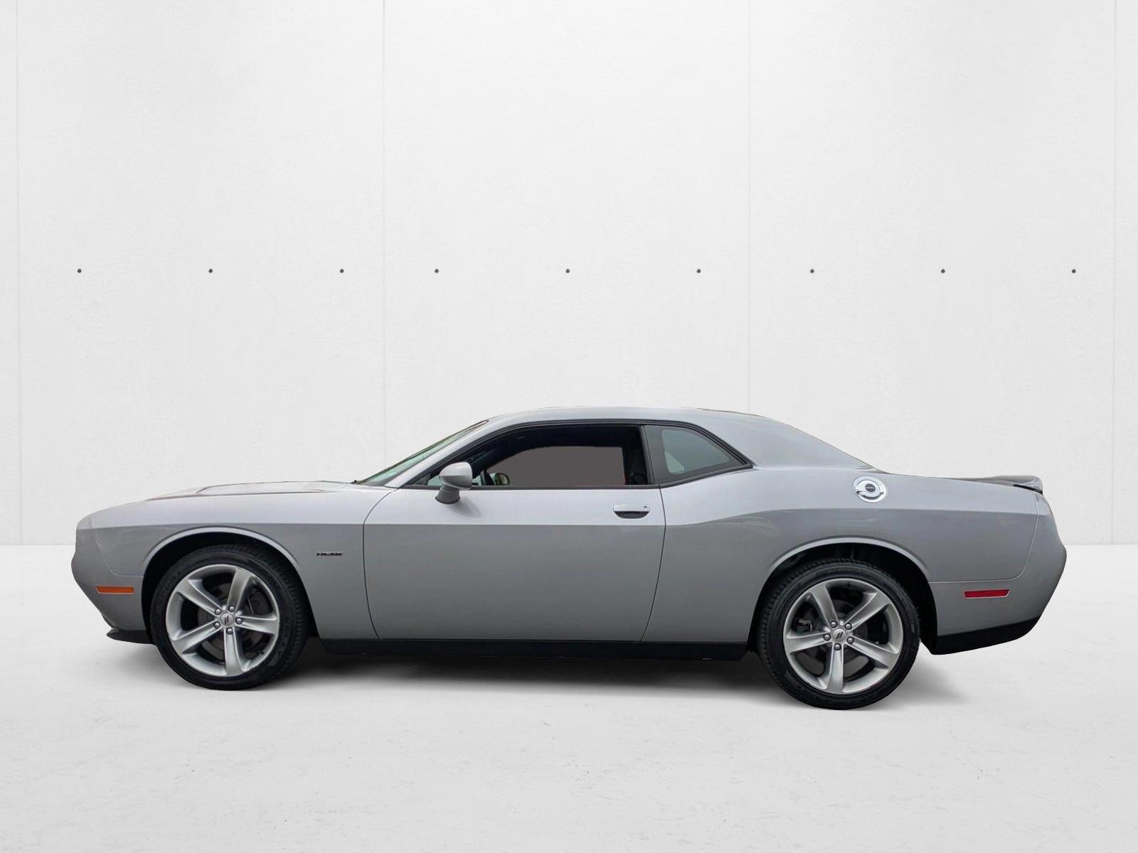2018 Dodge Challenger R/T Plus photo 3
