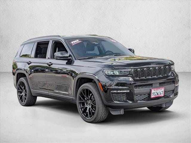 2025 Jeep Grand Cherokee L Limited photo 3