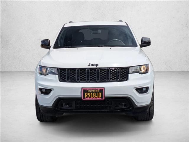 2019 Jeep Grand Cherokee Laredo photo 3