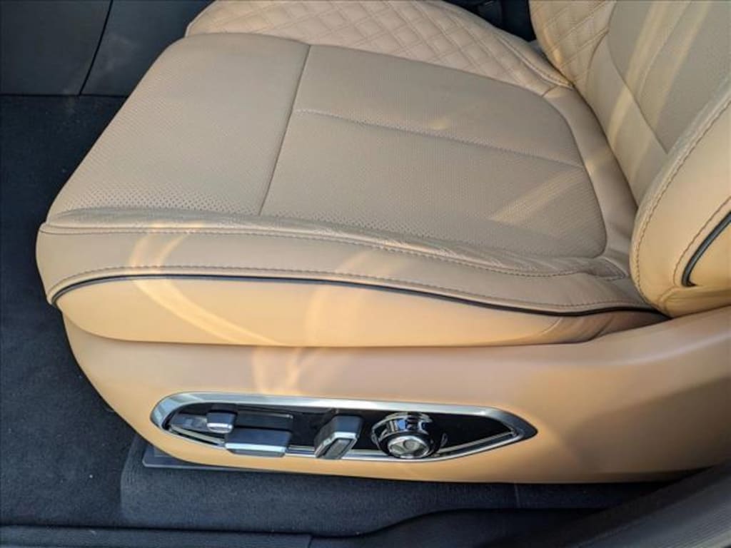 New 2025 Jeep Grand Cherokee L Summit SUV