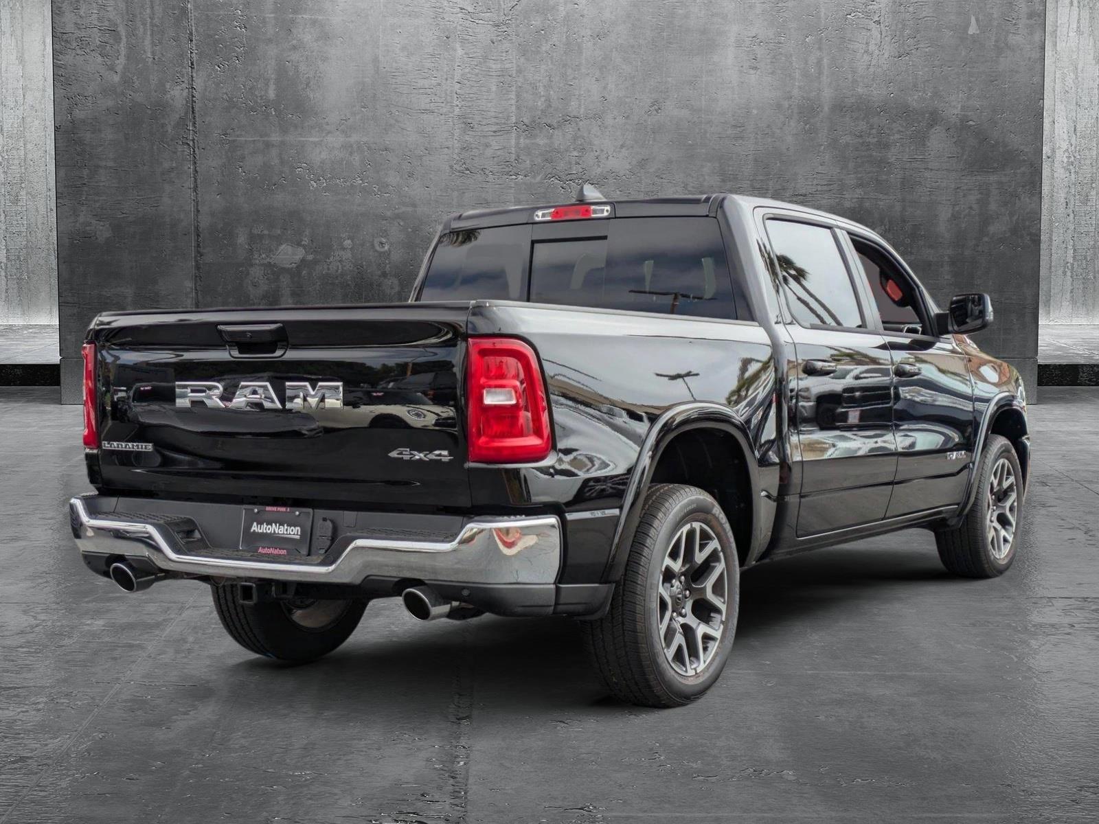 2025 Ram 1500 Laramie photo 2