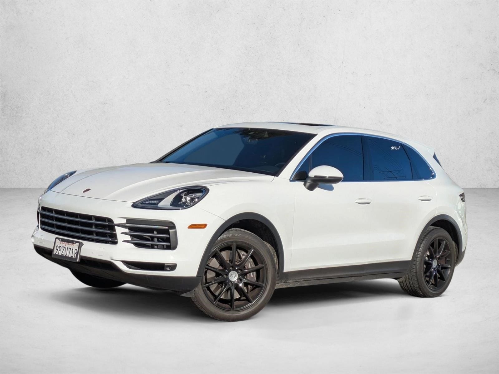 2023 Porsche Cayenne Base's photo