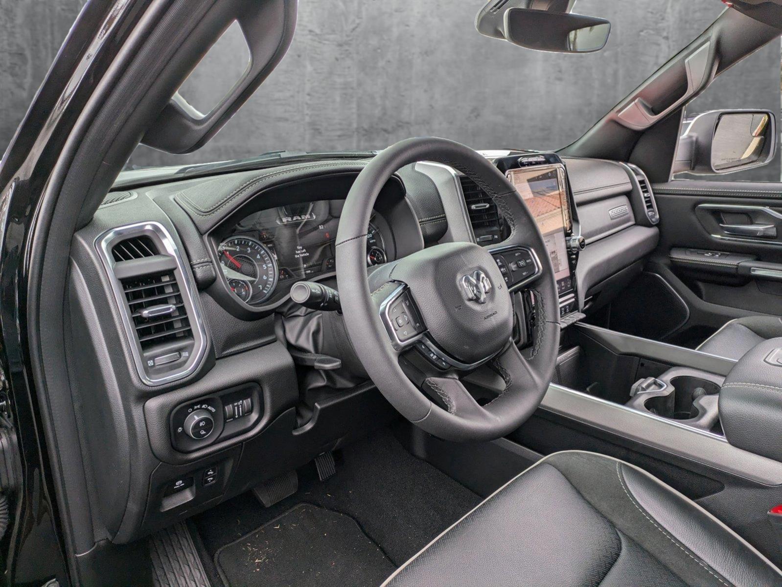 2025 Ram 1500 Laramie photo 3