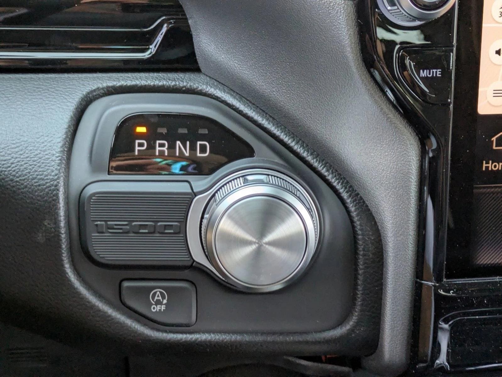 2025 RAM 1500 Laramie - Photo 12