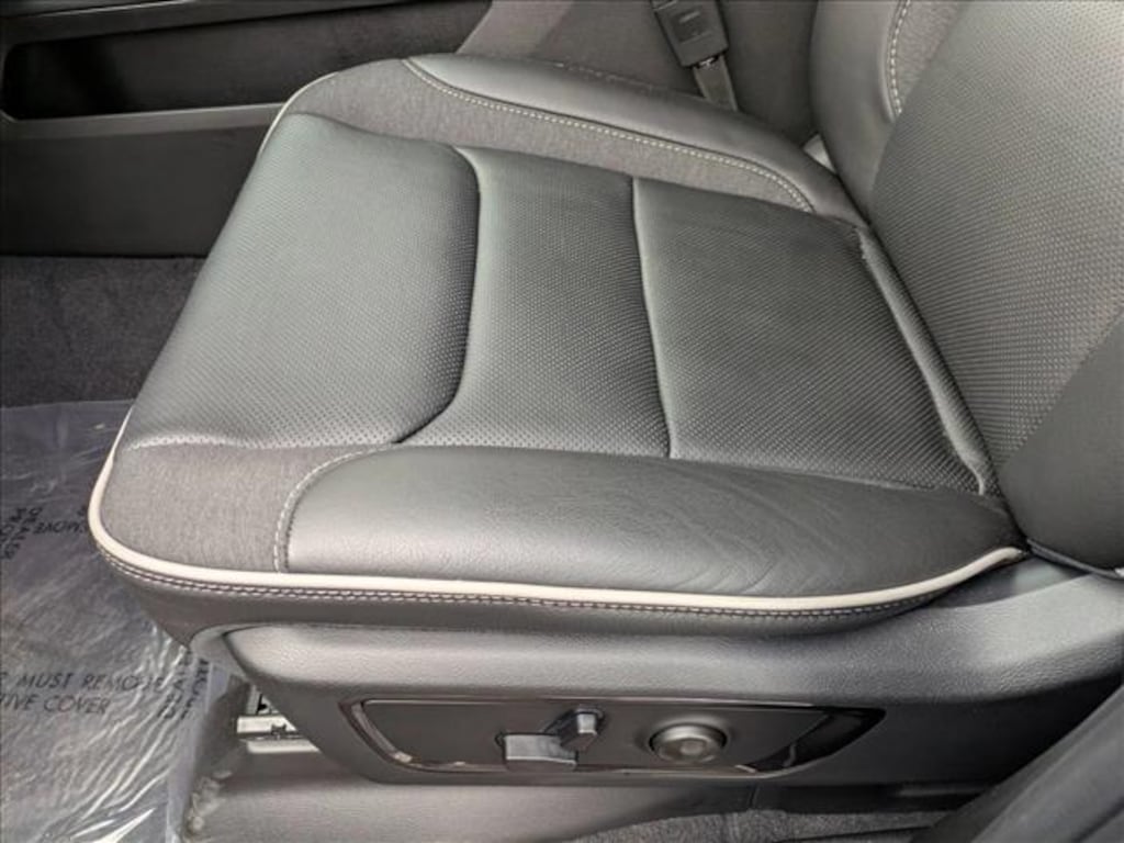 New 2025 Ram 1500 Limited Pickup