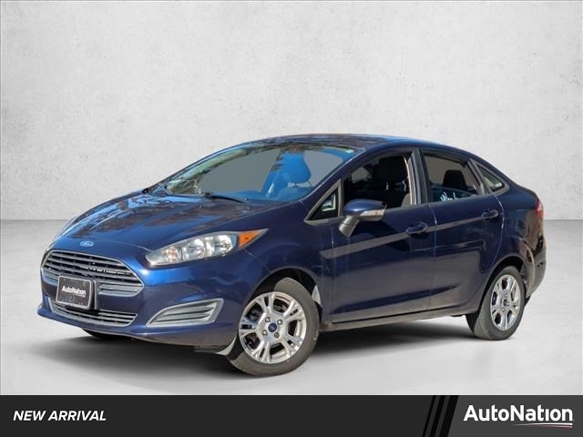 2016 Ford Fiesta SE's photo
