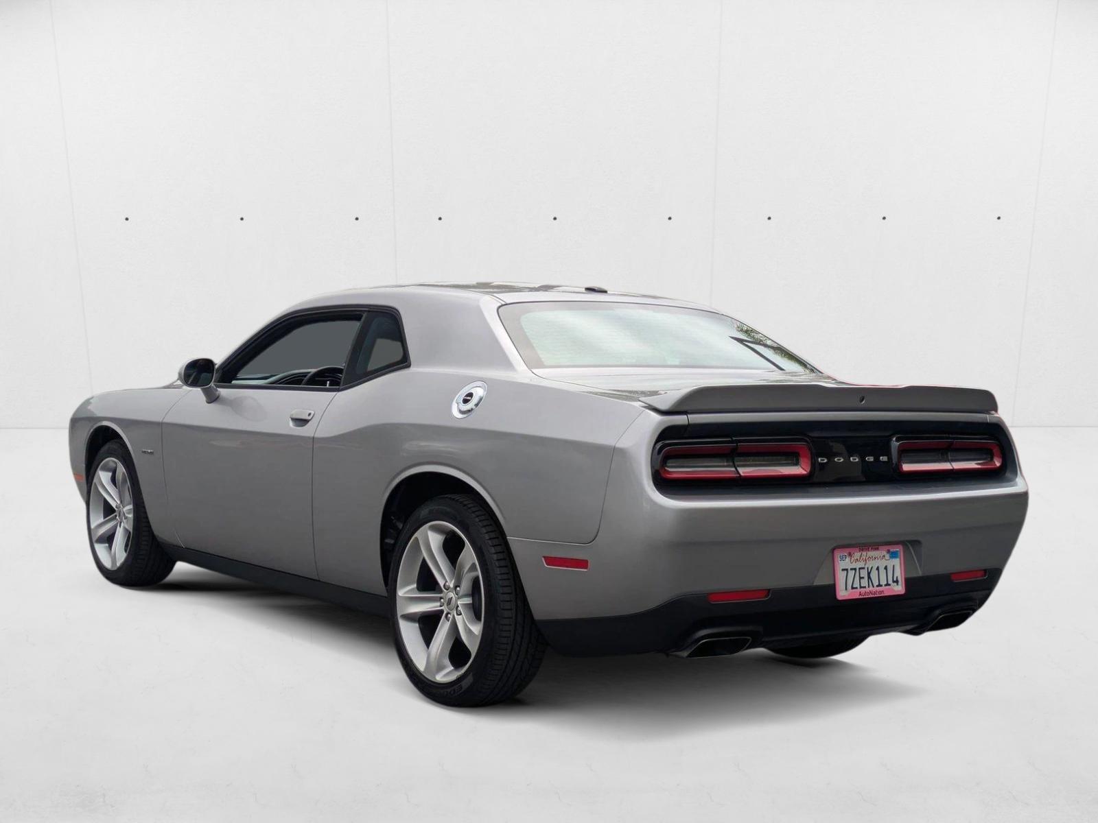 2018 Dodge Challenger R/T Plus photo 4