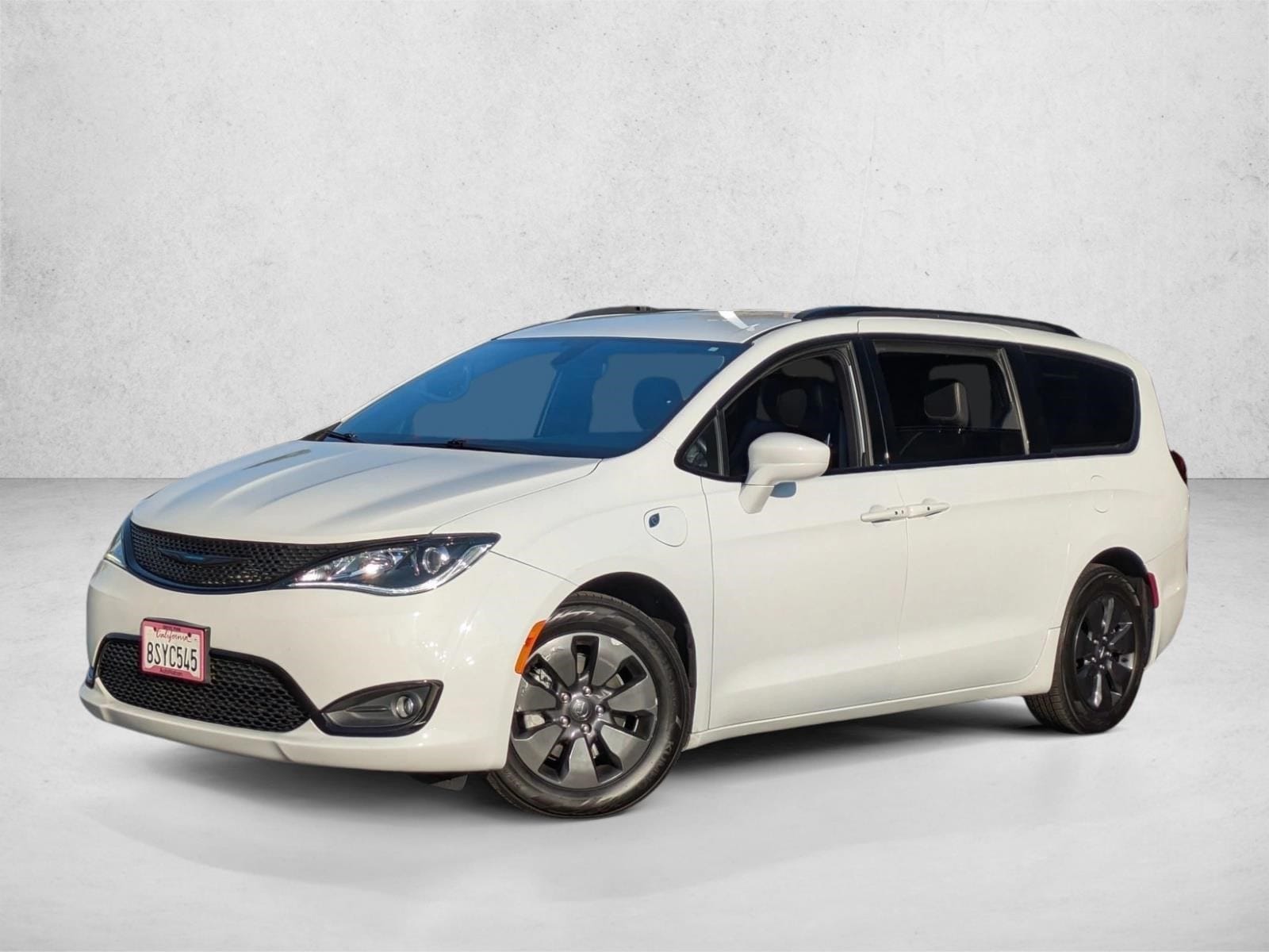 2020 Chrysler Pacifica Hybrid Touring L's photo